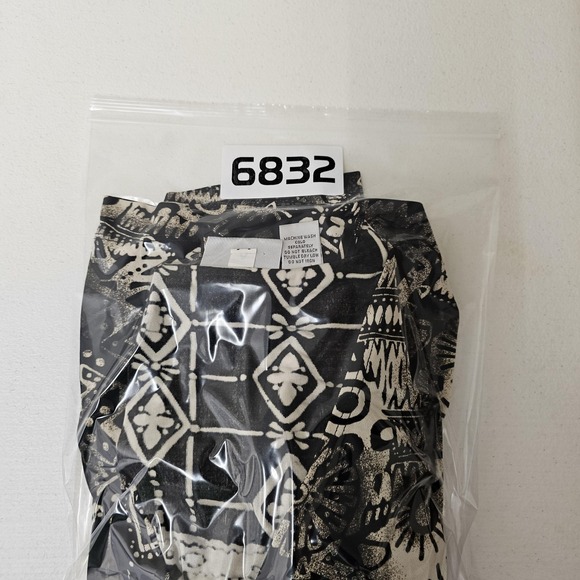 Chicos Travelers Dress Womens 3 Geometric Print Sleeveless V Neck‎ Made in USA - Picture 9 of 9